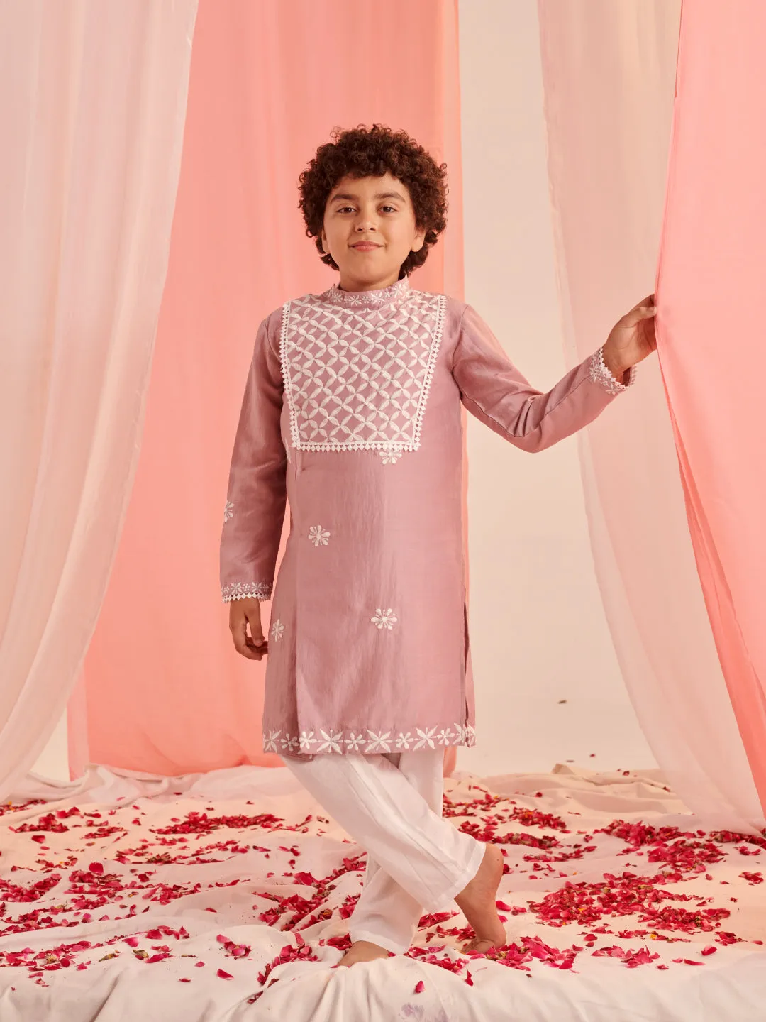 Boys Floral Embroidered Regular Kurta With Pyjamas