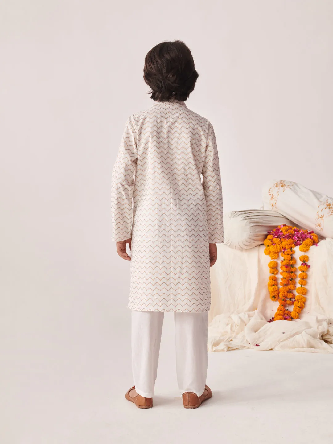 Boys Printed Regular Kurta With Pyjamas