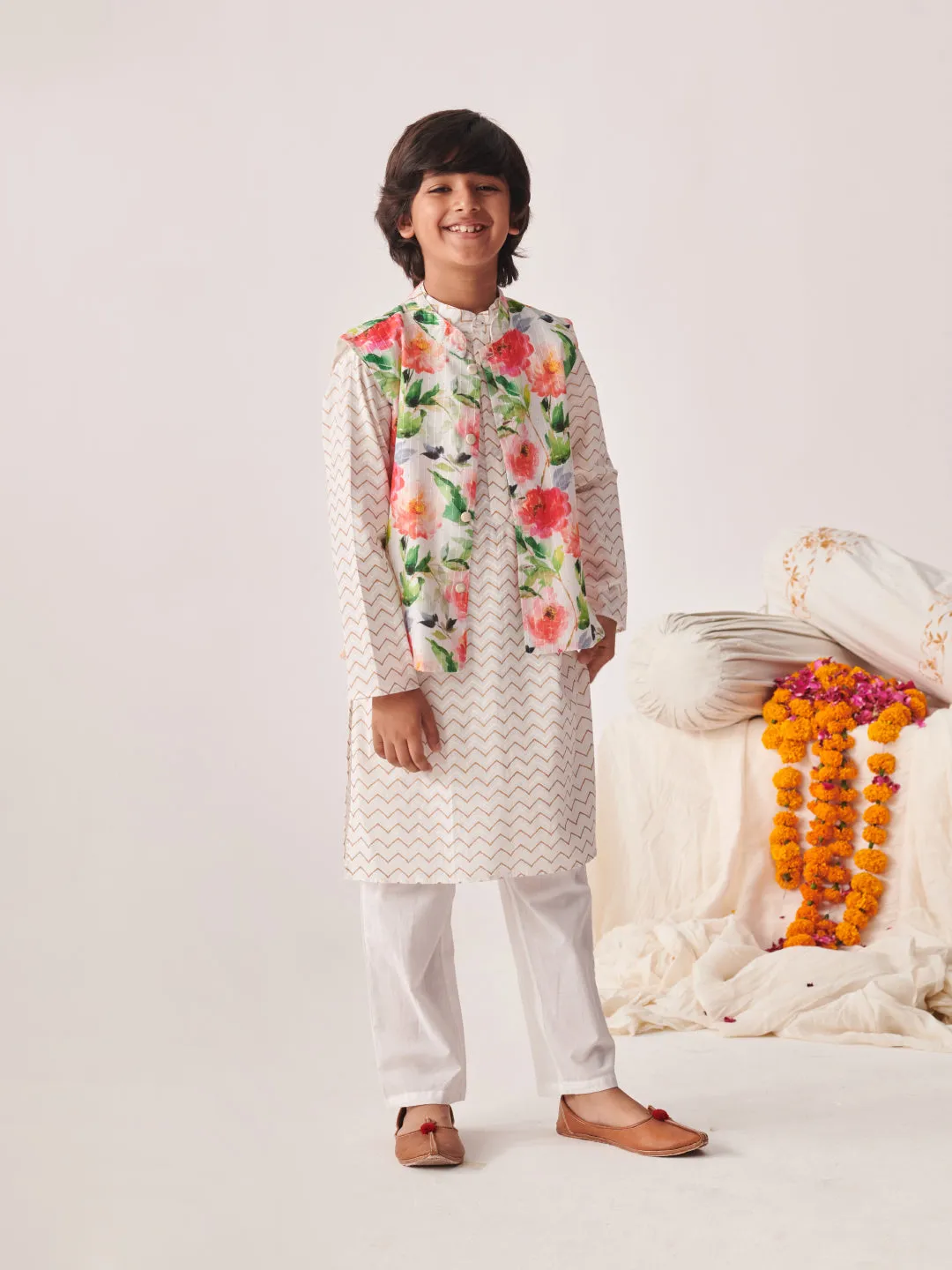 Boys Printed Regular Kurta With Pyjamas