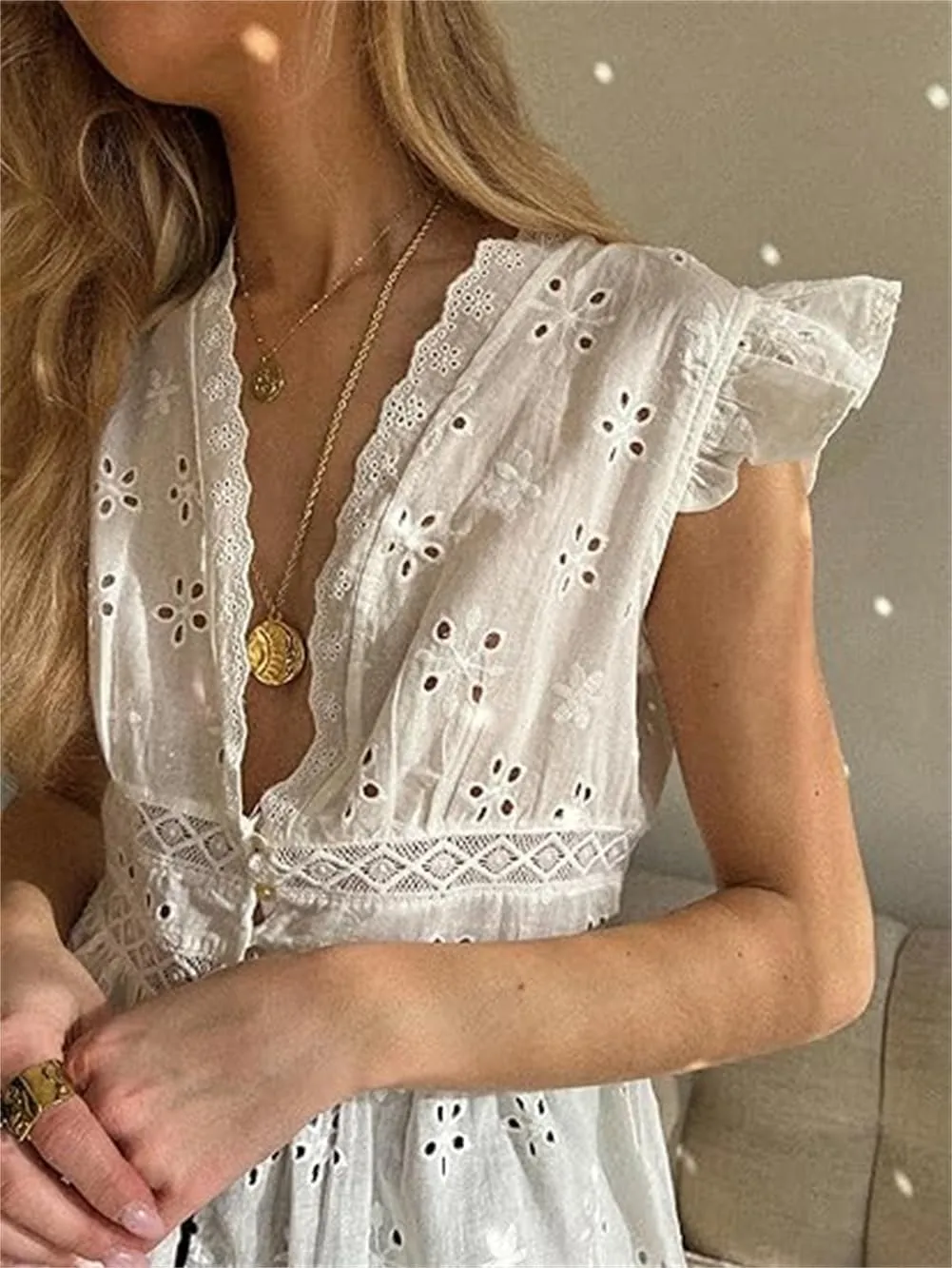Women Lace Trim Tank Top Vneck Sleeveless Eyelet Embroidery Peplum Shirt Y2k Going Out Vacation Flowy Cami Shirt